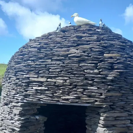 Rustic Kerry Hideaway - Cliffs Coast & Comfort Valentia Island
